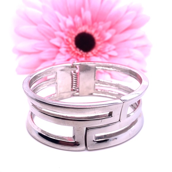 2/$14 Silver Tone Geometric Hinge Bracelet - Picture 1 of 6